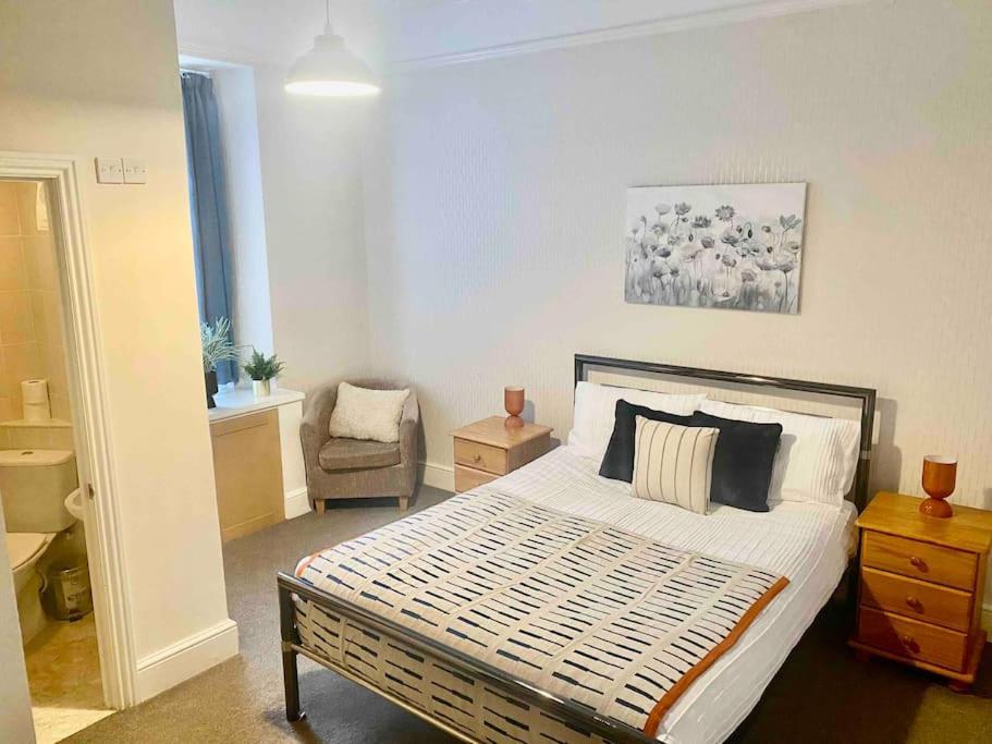 Bright 2 Bedroom Apartment Near Seafront Central Penzance Eksteriør bilde