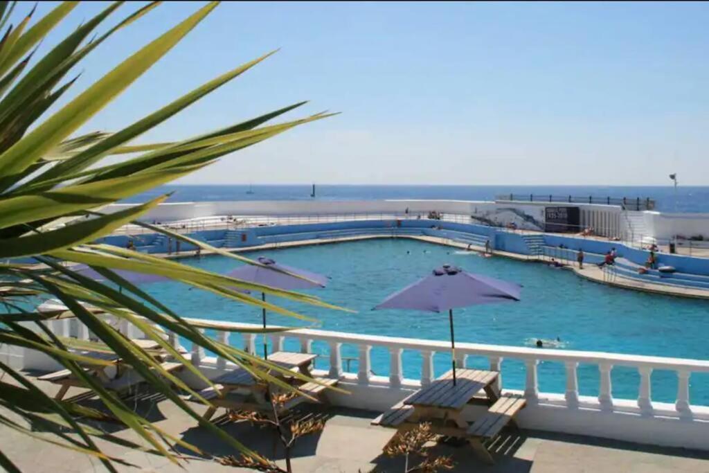 Bright 2 Bedroom Apartment Near Seafront Central Penzance Eksteriør bilde